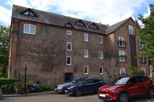 Parking area - click for photo gallery